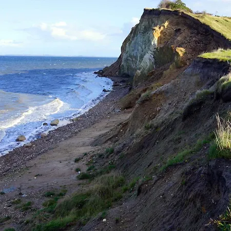 Дом отдыха On Island With Exceptional Sea View